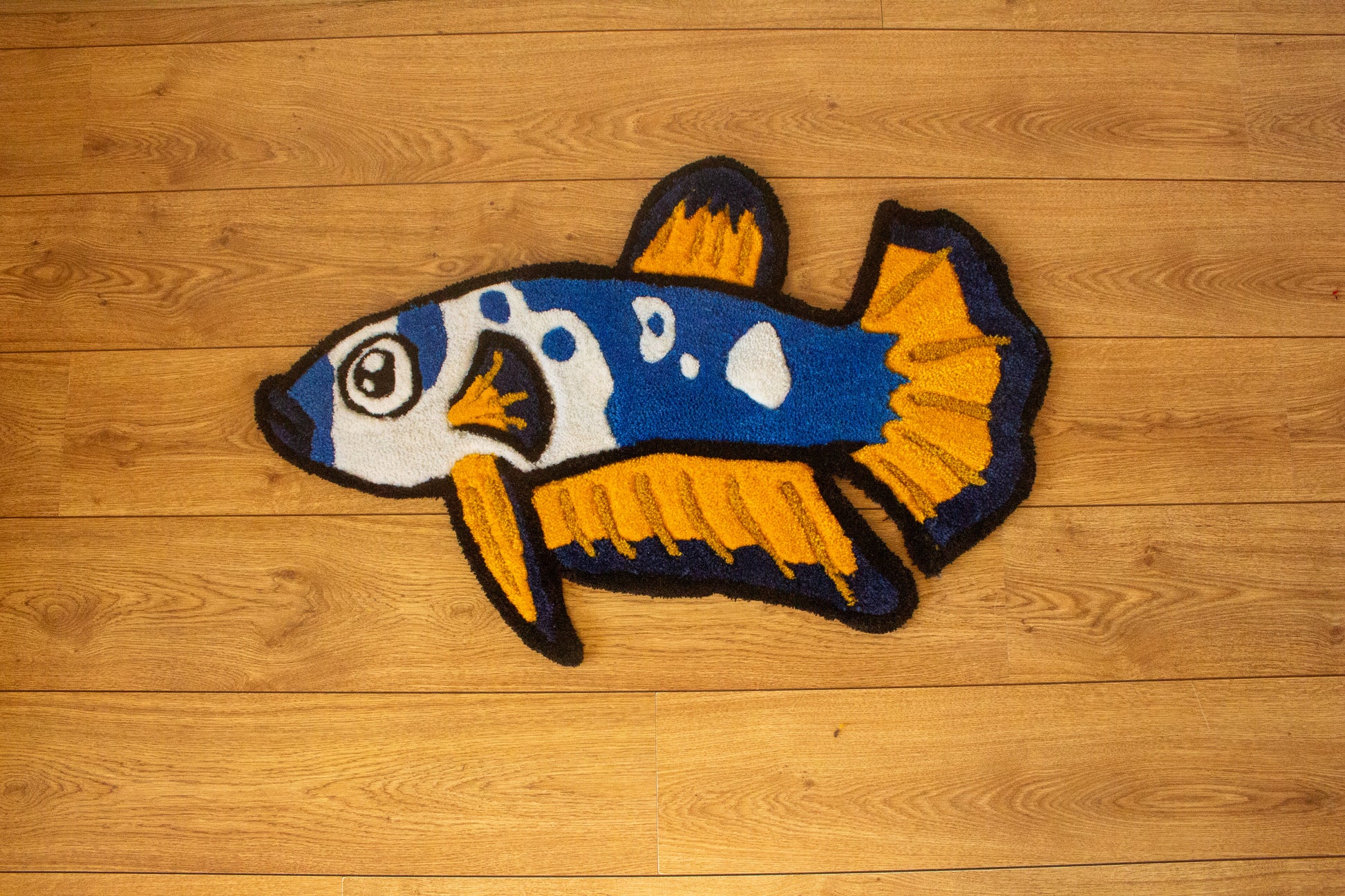 Handmade Betta Splendens (Betta splendens) Rug – Soft, Cozy Aquarium Decor with Flowing Fin Details