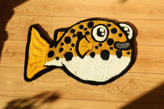 Handmade Green Spotted Puffer (Tetraodon nigroviridis) Rug – Cozy Aquarium Decor with Unique Green and Yellow Patterns