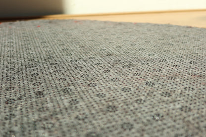 Non-Slip Backing of Discus (Symphysodon aequifasciatus) Rug – Secure and Comfortable for Any Space